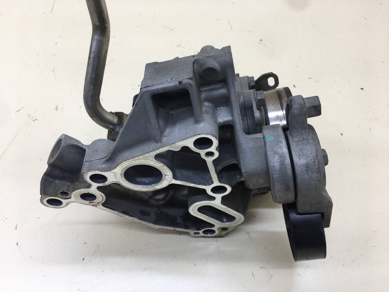 Корпус насоса водяного (помпы) Toyota Camry (V50) 2011-2017 Корпус насоса водяного (помпы) Toyota Camry (V50) 2011-2017