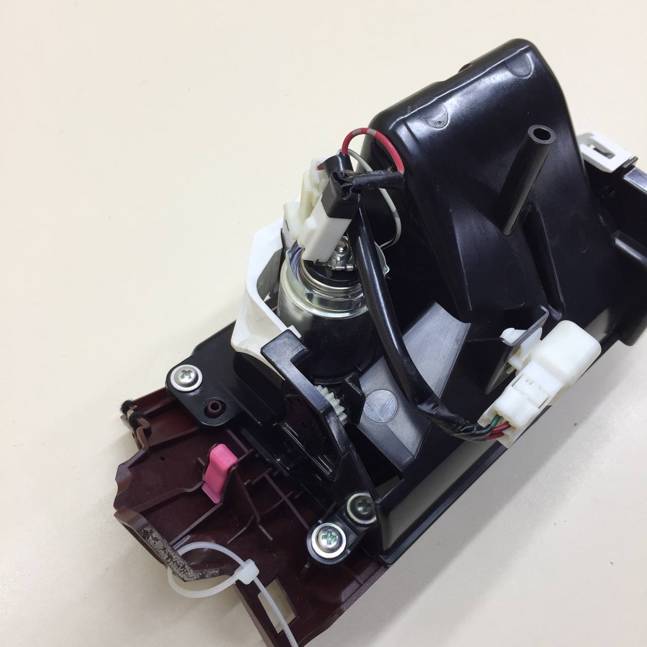 Пепельница передняя Lexus LS460 (XF40) 2006-2017