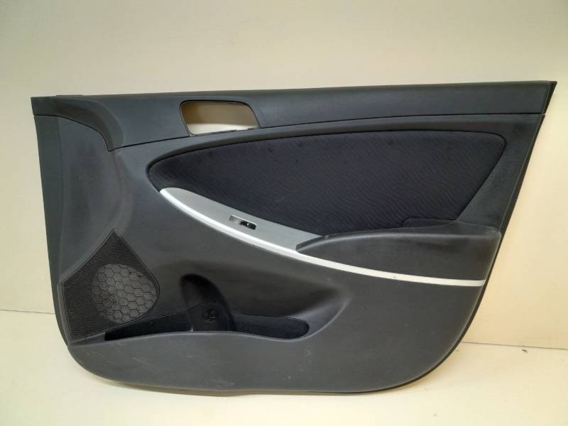 Обшивка двери передней правой Hyundai Solaris (RB) 2010-2017