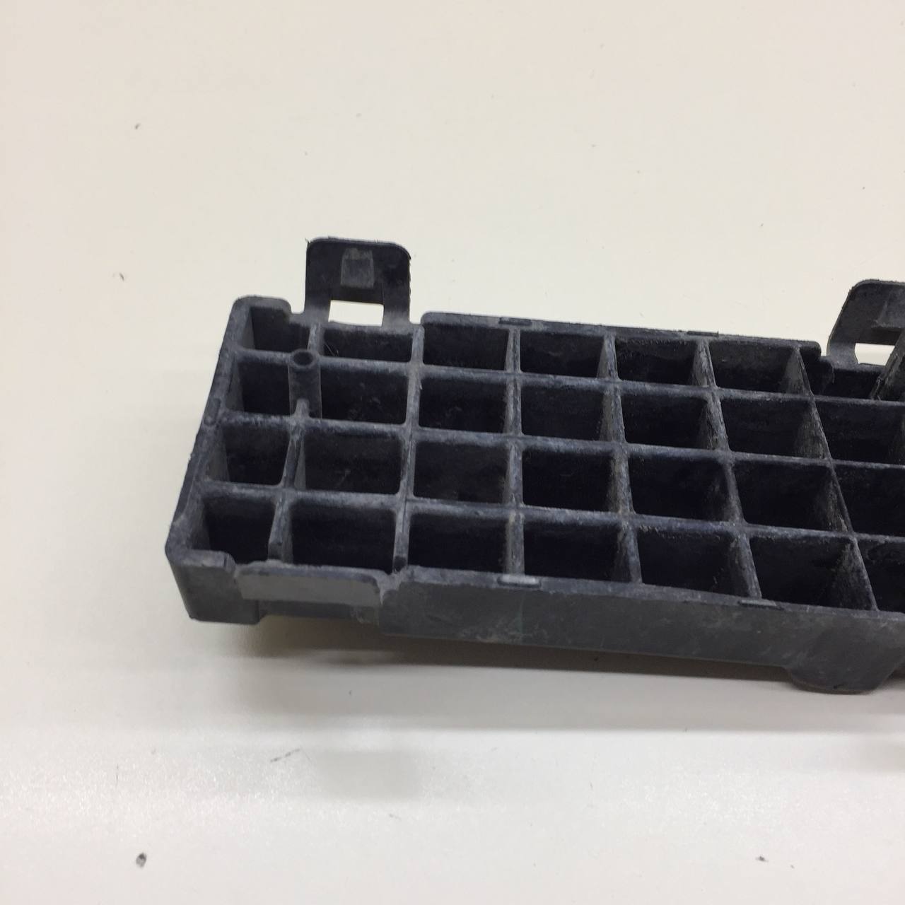 Кронштейн заднего бампера правый Lexus LS460 (XF40) 2006-2017