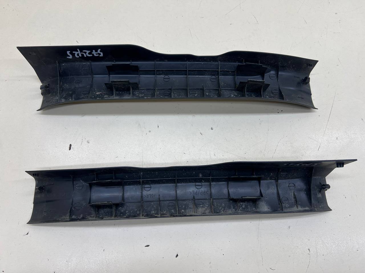 Накладка порога (внутренняя) Toyota Auris (E150) 2006-2012