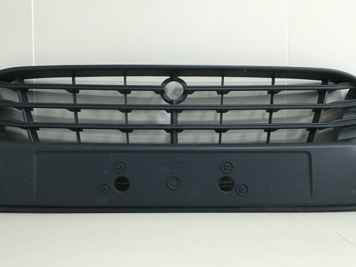 Решетка в бампер центральная Ford Transit Custom (TTF) 2012-2021
