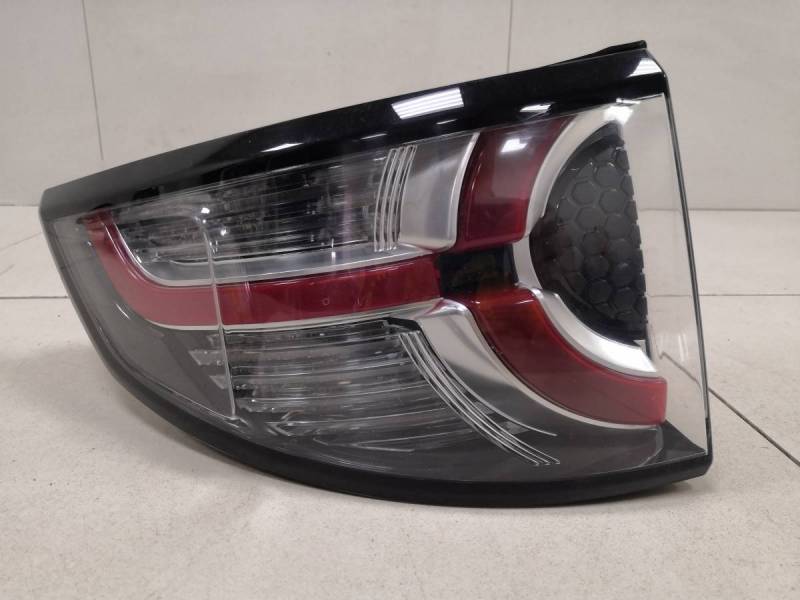 Фонарь задний наружный левый Land Rover Discovery Sport 2014>