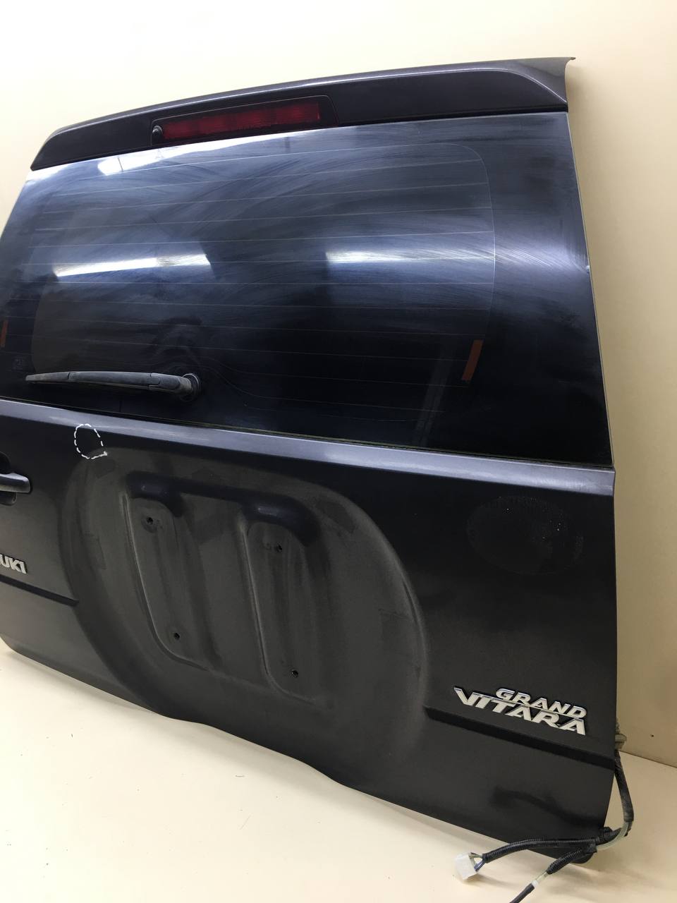 Дверь багажника со стеклом Suzuki Grand Vitara 2005-2015