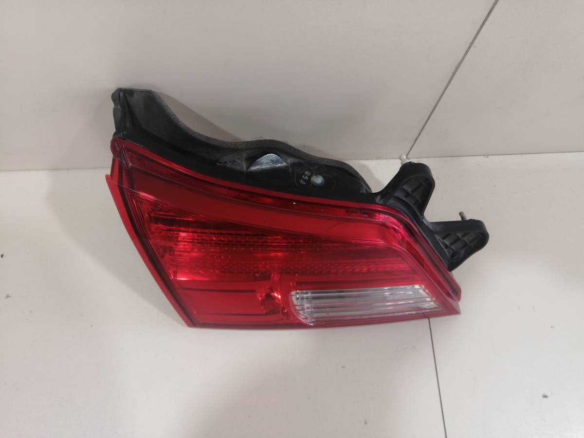 Фонарь задний внутренний левый Subaru Legacy Outback (B14) 2010-2014