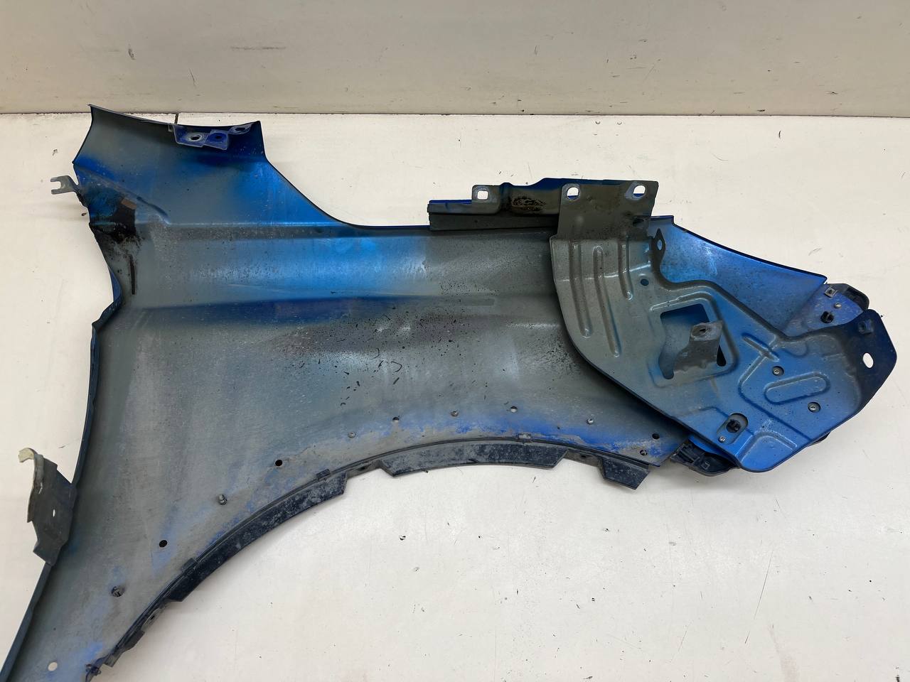 Крыло переднее левое Lada  X-RAY Cross 2018 >