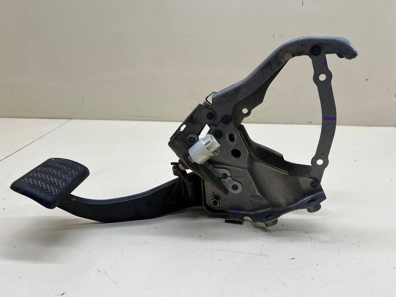 Педаль тормоза Toyota Rav 4 (XA40) 2013-2019