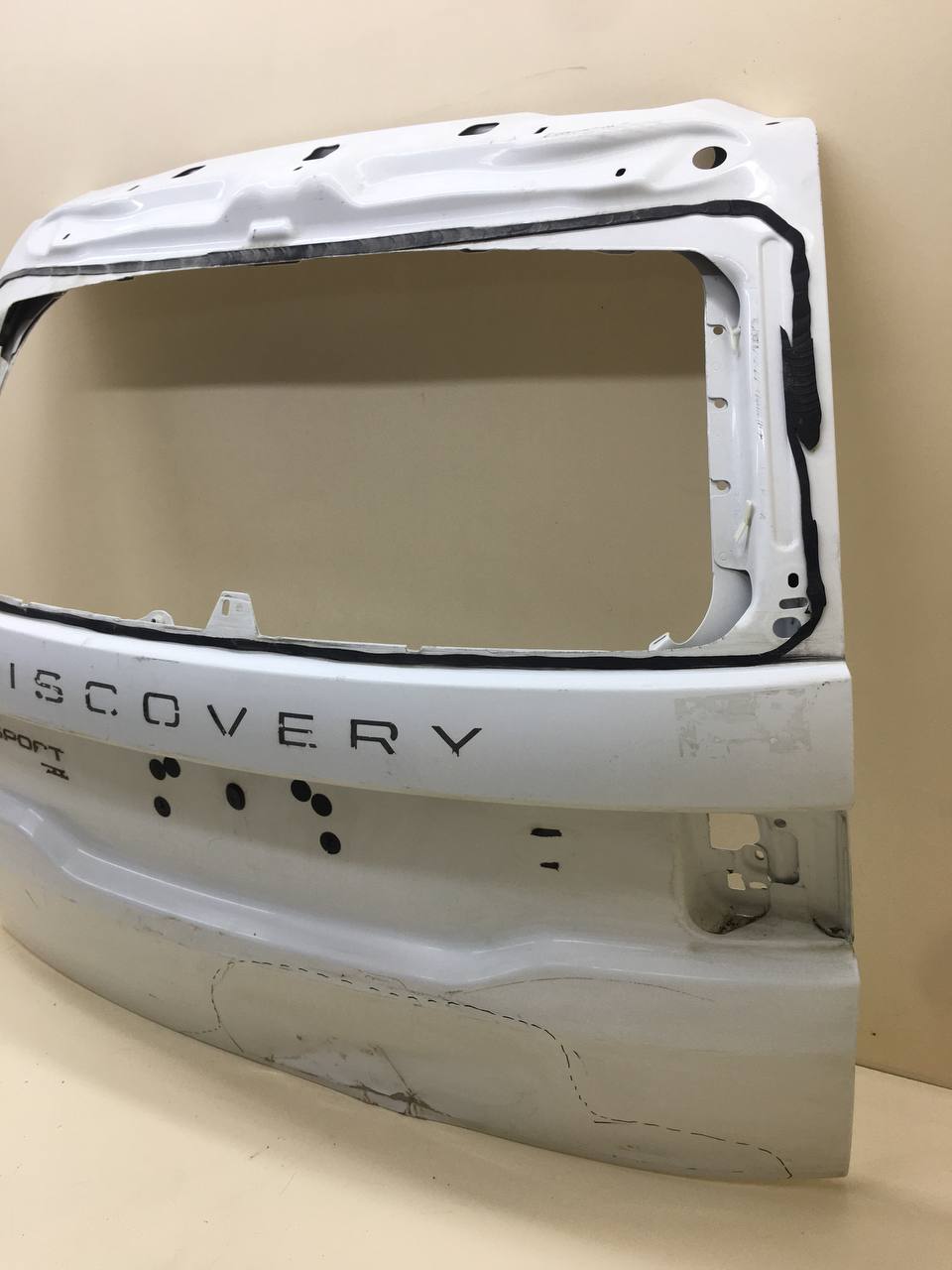 Дверь багажника Land Rover Discovery Sport 2014>