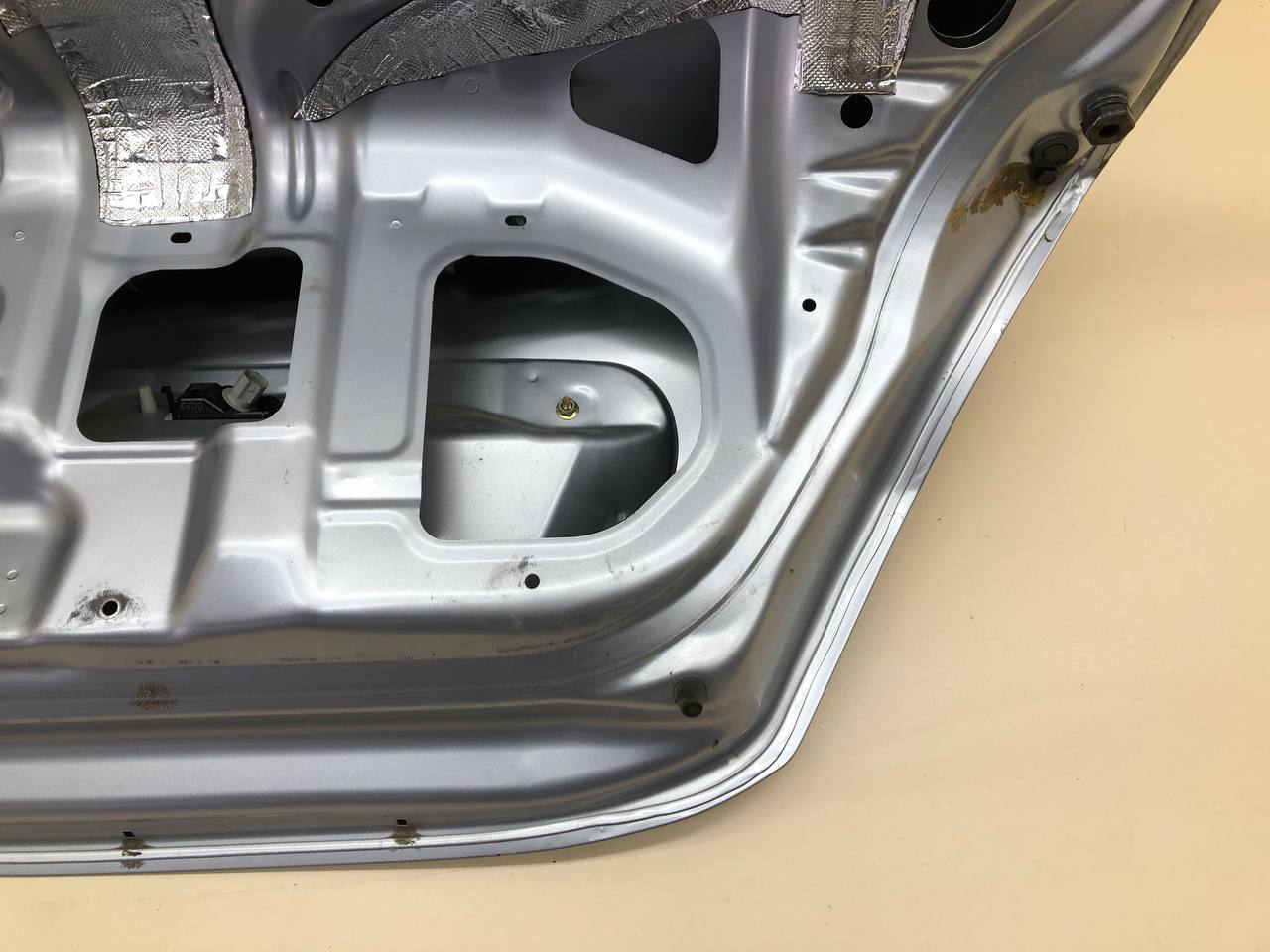Крышка багажника Mitsubishi Lancer 9  (CS/Classic) 2000-2011