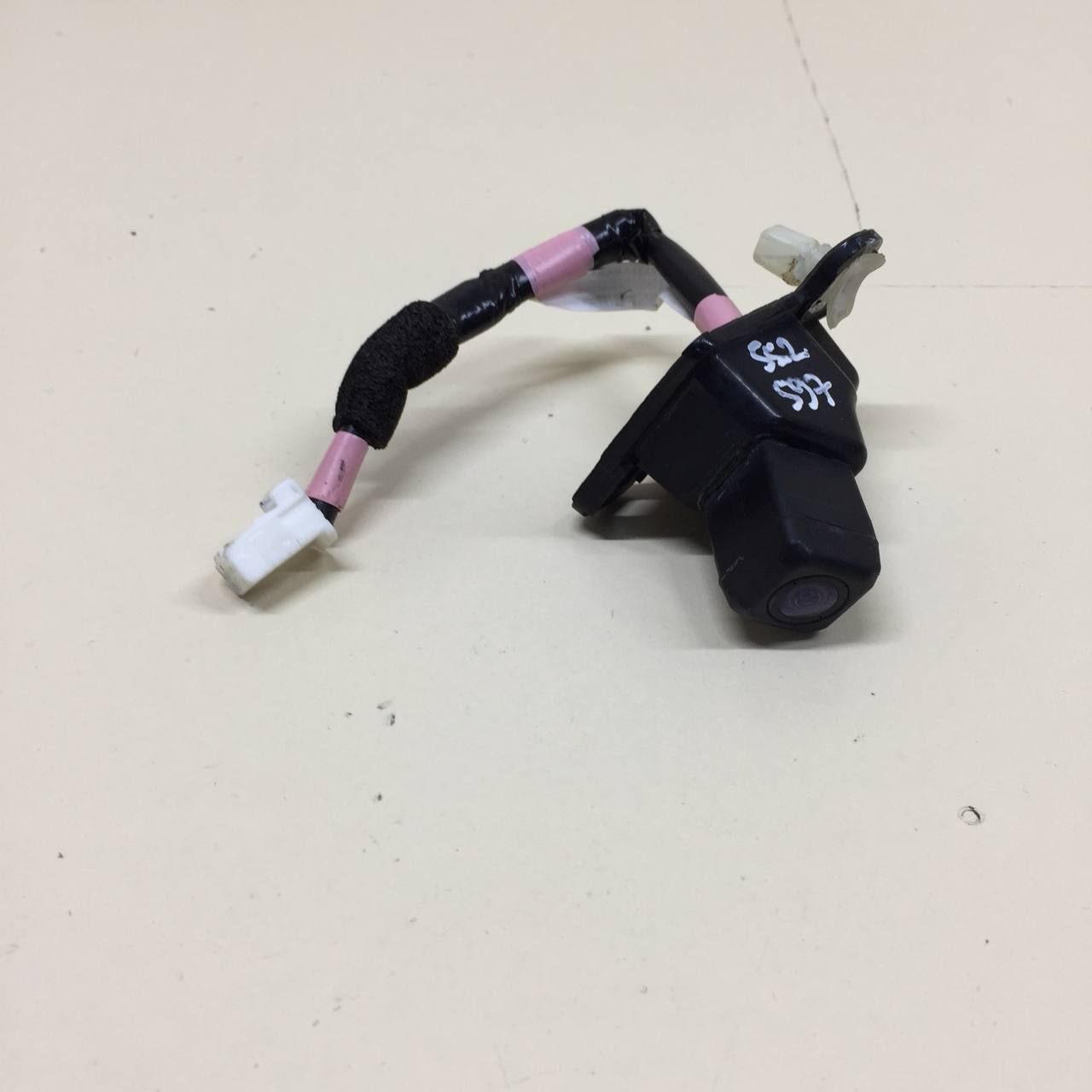 Камера заднего вида Toyota Rav 4 (XA40) 2013-2019 Камера заднего вида Toyota Rav 4 (XA40) 2013-2019