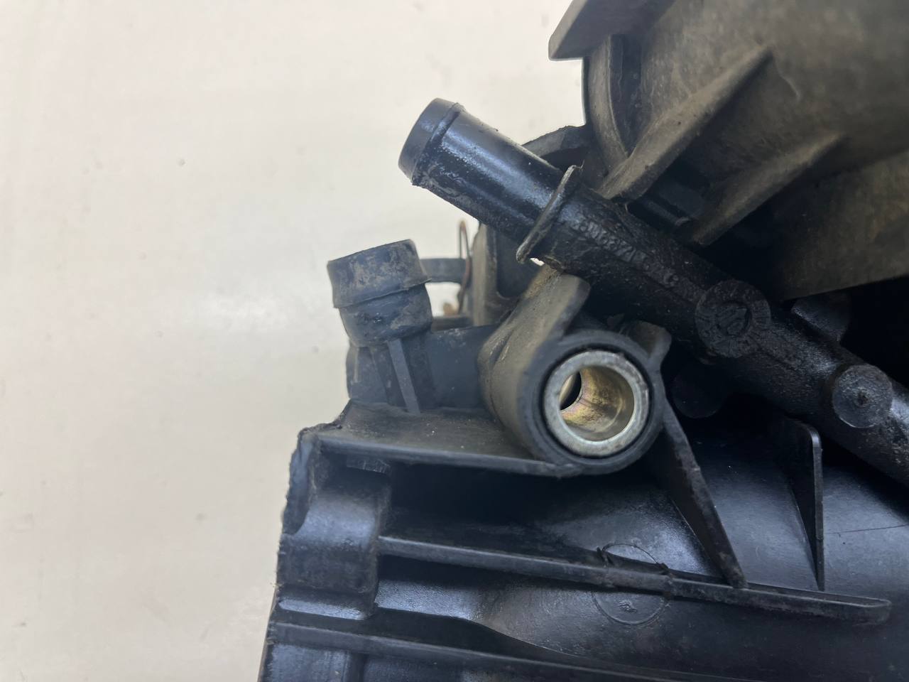 Коллектор впускной Renault Megane (2) 2002-2009 Коллектор впускной Renault Megane (2) 2002-2009