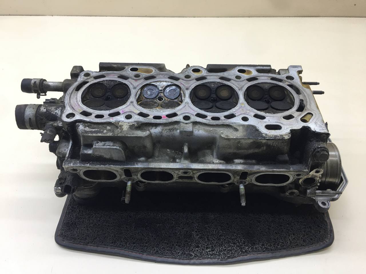Головка блока цилиндров Toyota Corolla E120 2001-2007 Головка блока цилиндров Toyota Corolla E120 2001-2007