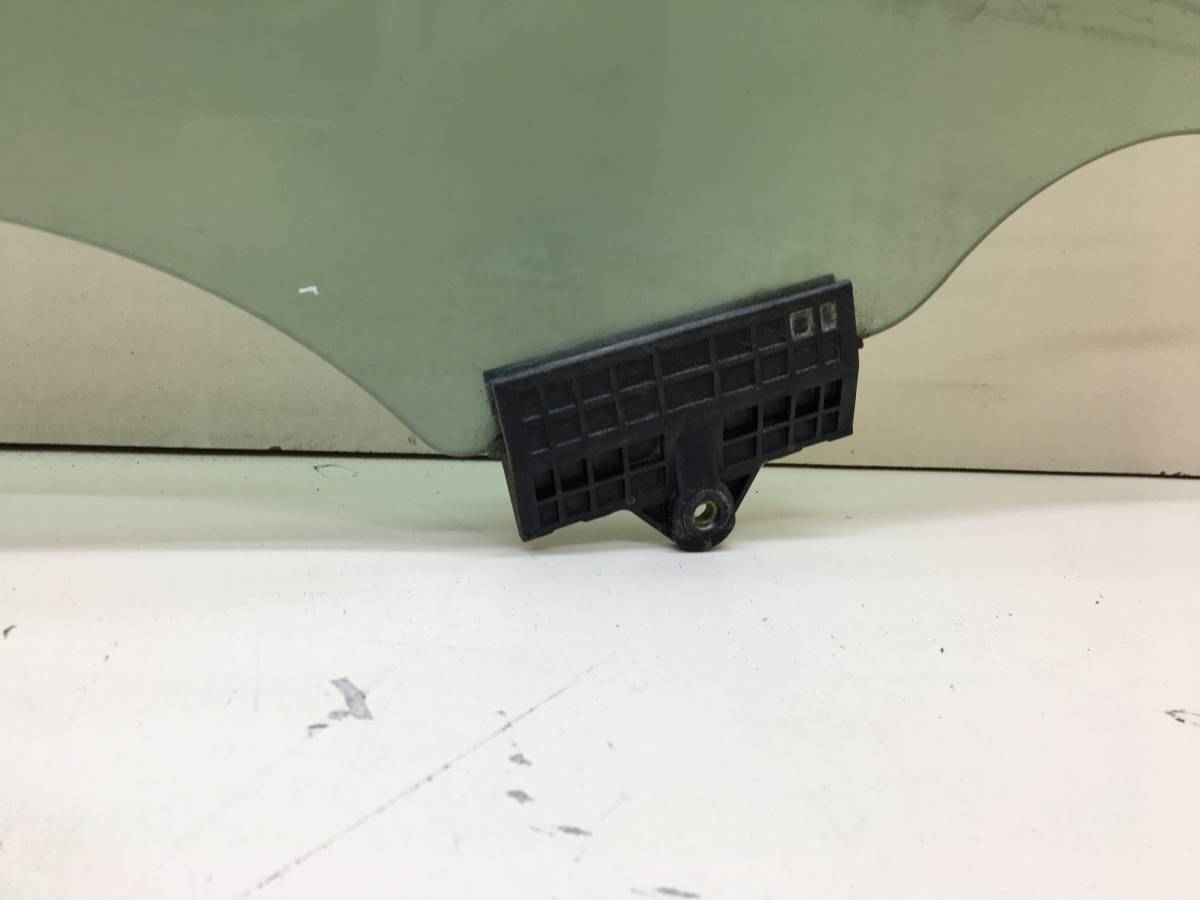 Стекло двери передней правой Kia Cerato (BD) 2018-2022