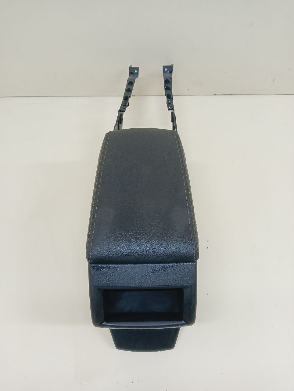 Подлокотник Subaru Legacy (B14) 2010-2015