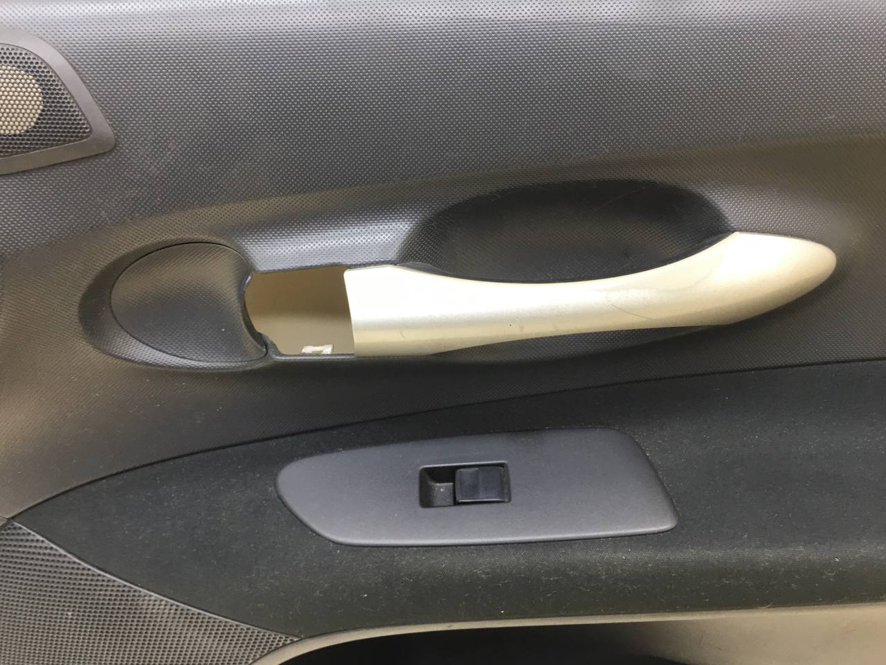 Обшивка двери передней правой Toyota Auris (E150) 2006-2012 Обшивка двери передней правой Toyota Auris (E150) 2006-2012