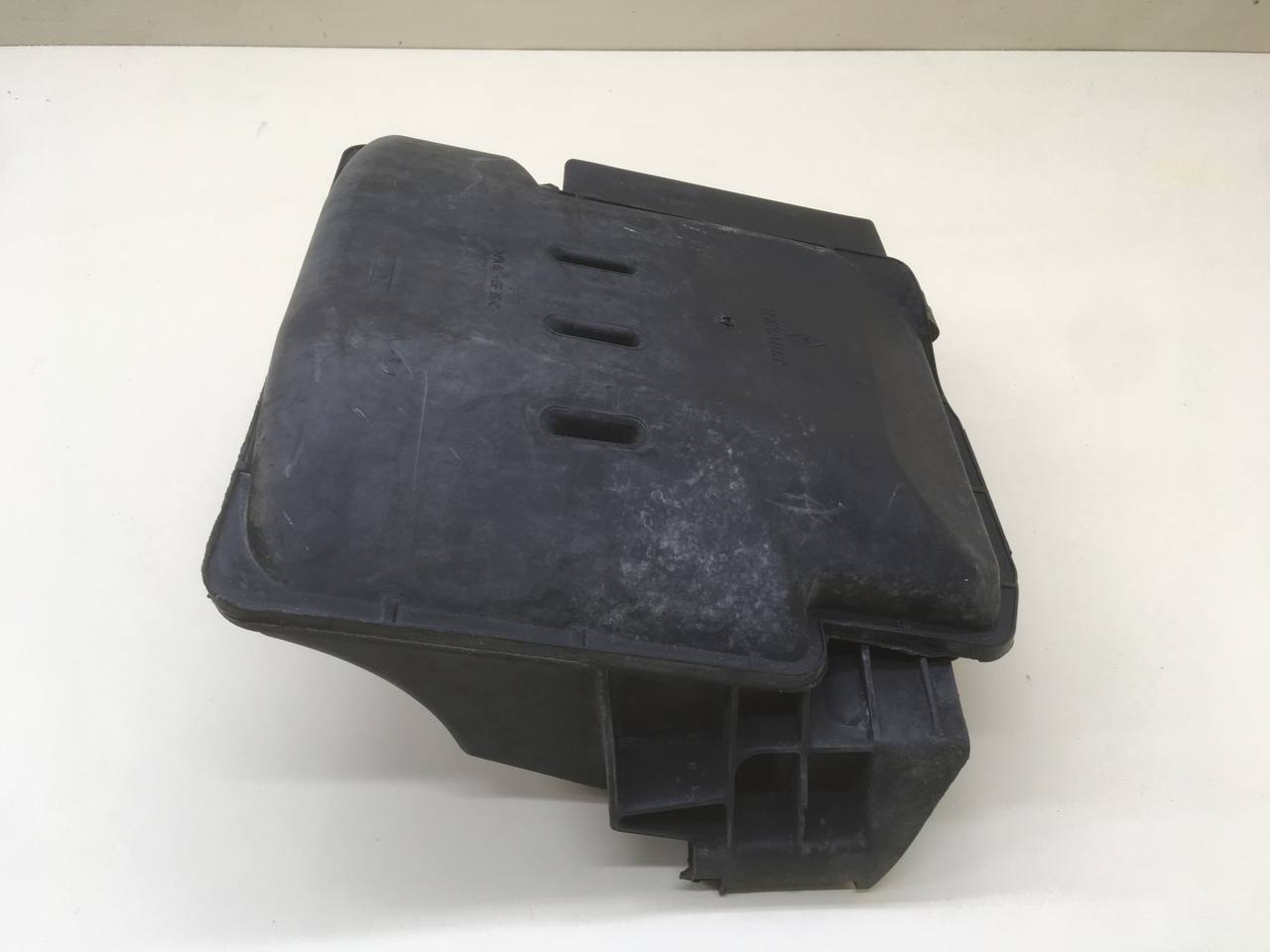 Корпус воздушного фильтра Renault Duster (HSA, HSM) 2012> Корпус воздушного фильтра Renault Duster (HSA, HSM) 2012>