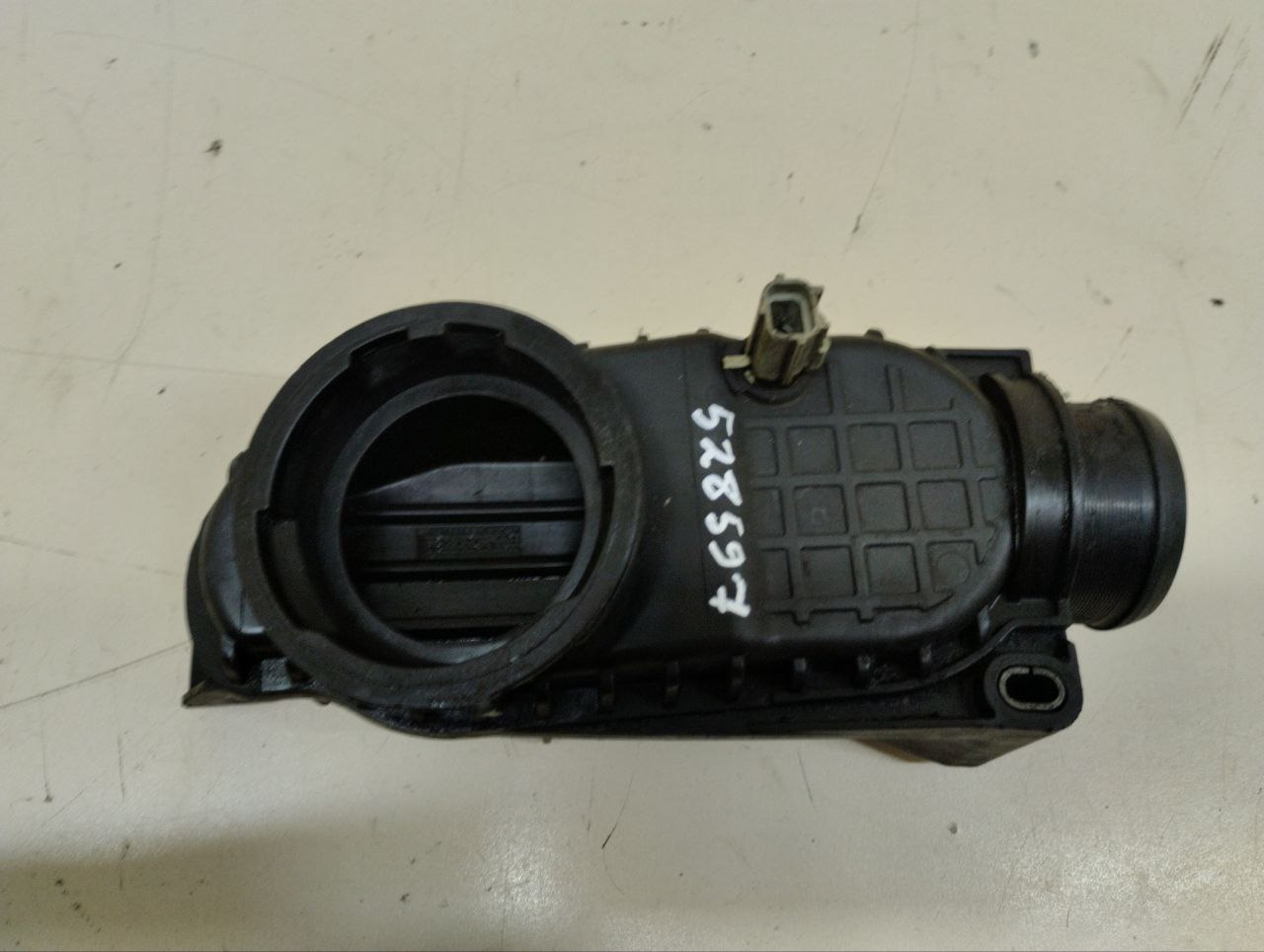 Воздуховод Land Rover Discovery 3 (L319) 2004-2009 Воздуховод Land Rover Discovery 3 (L319) 2004-2009