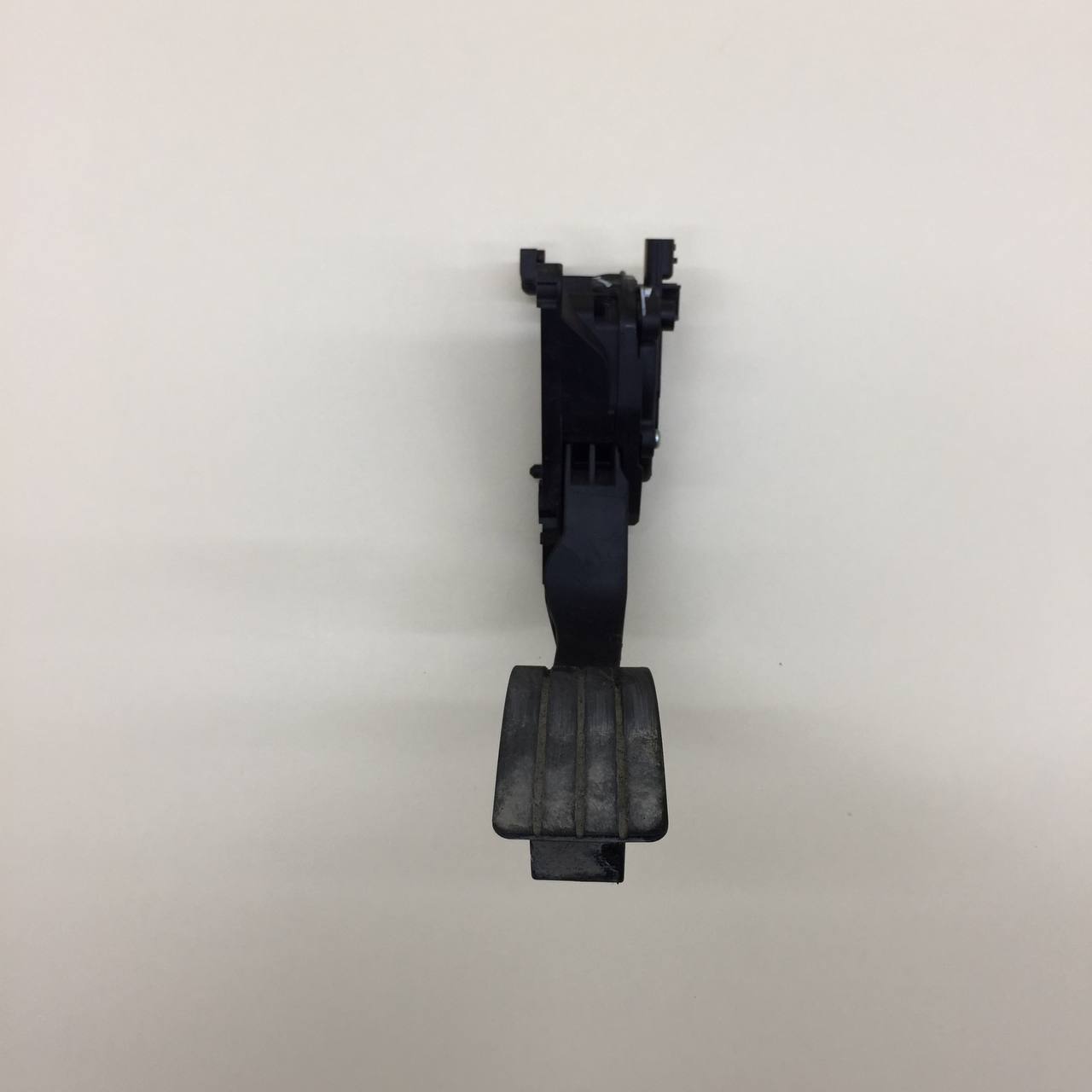Педаль газа Renault Sandero Stepway (5S) 2014-2022 Педаль газа Renault Sandero Stepway (5S) 2014-2022