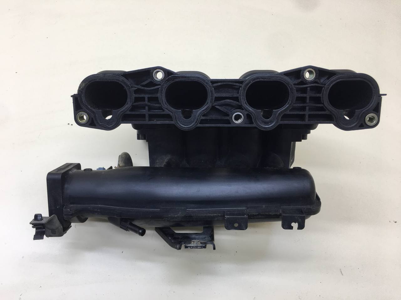 Коллектор впускной Nissan Primera (P12) 2002-2007 Коллектор впускной Nissan Primera (P12) 2002-2007