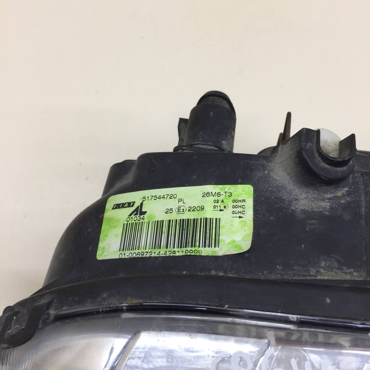 Фара левая Fiat Albea 2002-2012