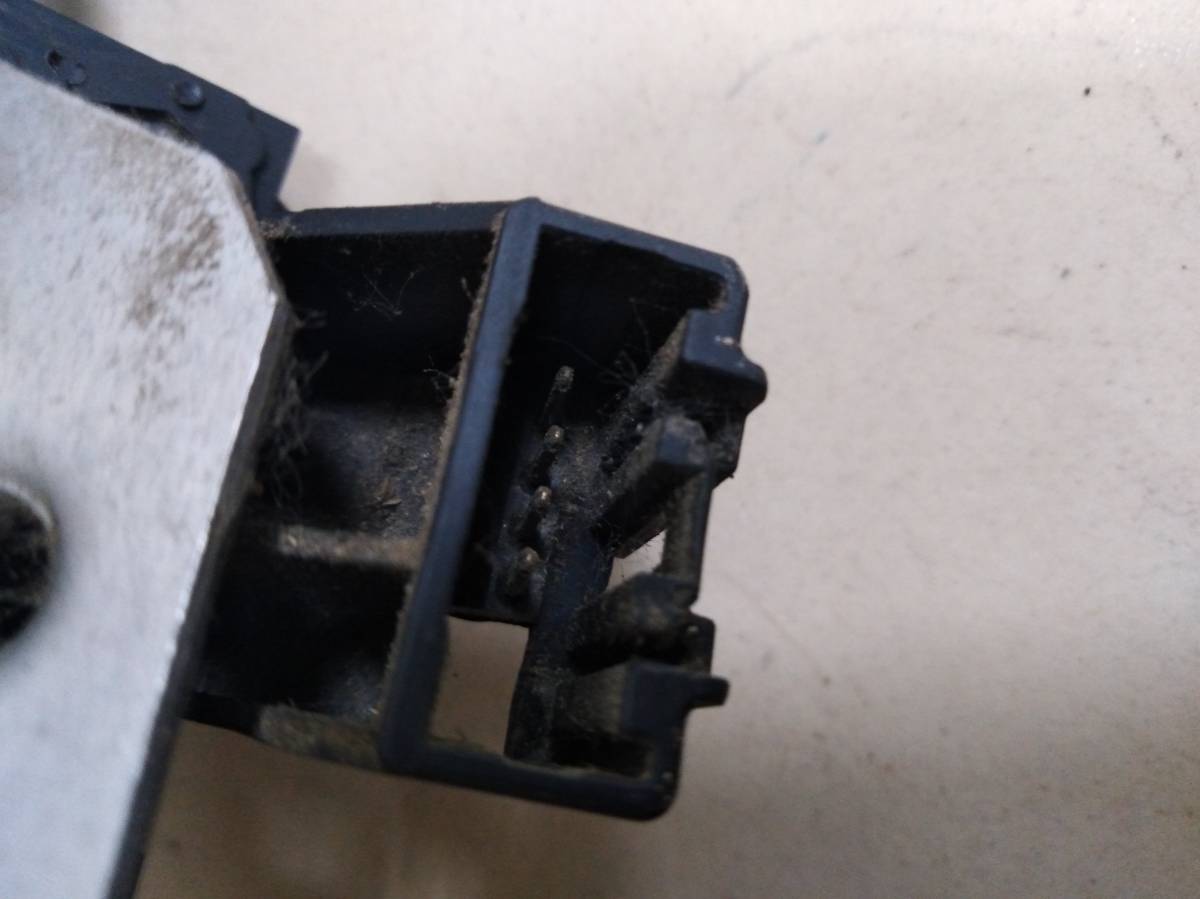 Замок багажника Ford Kuga (DR) 2008-2013