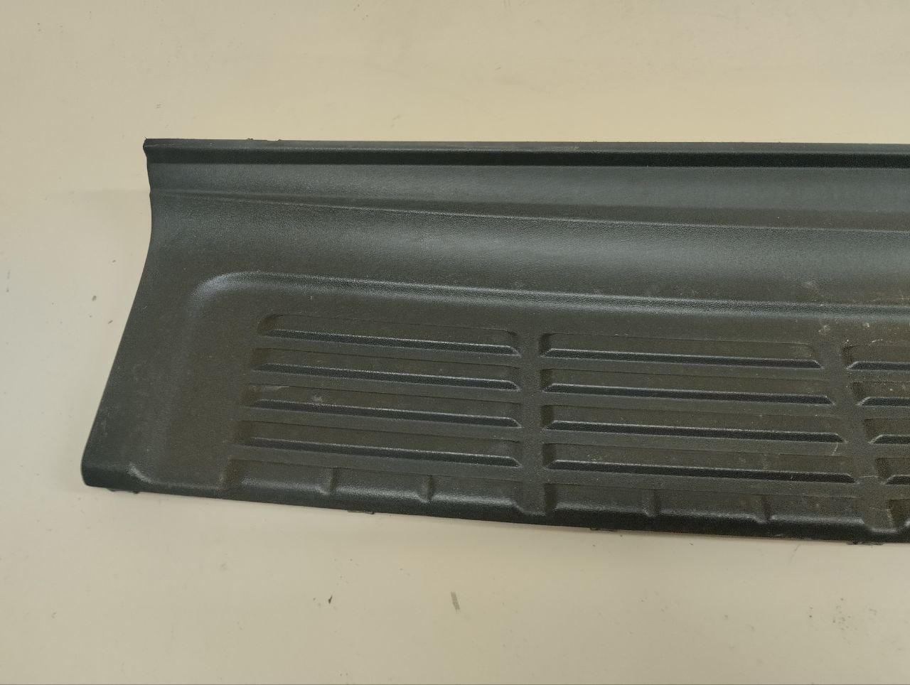 Накладка заднего бампера Toyota Land Cruiser (J200) 2007-2015