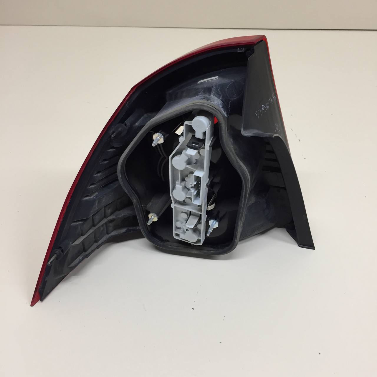 Фонарь задний правый Ford Focus 2 (DB) 2008-2011