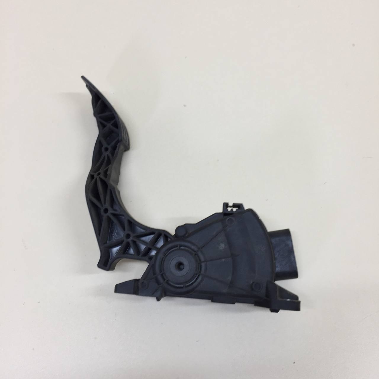 Педаль газа Ford Fiesta (MK5) 2002-2008