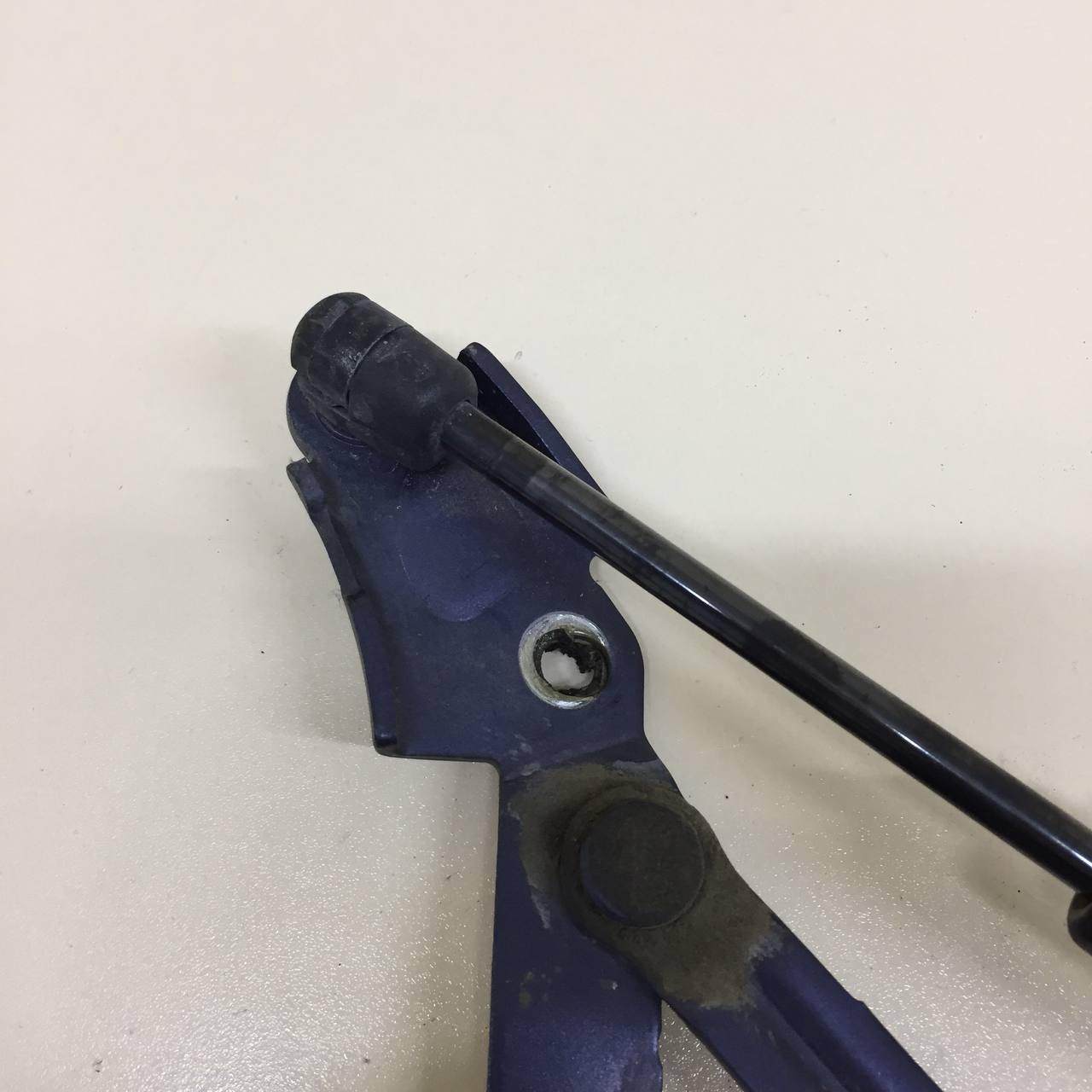 Петля крышки багажника Mitsubishi Lancer X (CX, CY) 2007> Петля крышки багажника Mitsubishi Lancer X (CX, CY) 2007>
