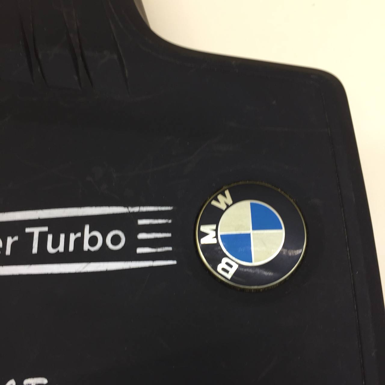 Крышка двигателя декоративная BMW 3-series F30/F31 2011>