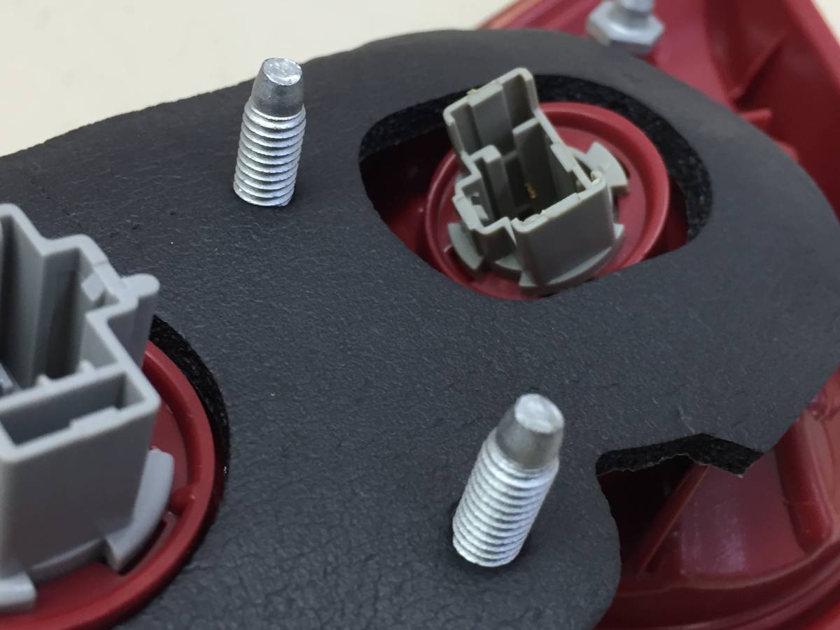 Фонарь задний внутренний левый Mitsubishi Lancer X (CX, CY)  2007>