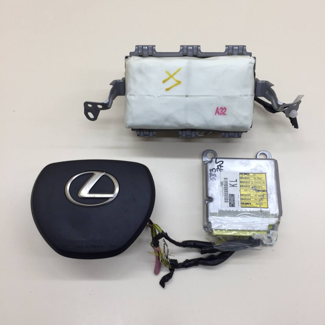 Подушка безопасности (комплект) Lexus ES (SV60) 2012>
