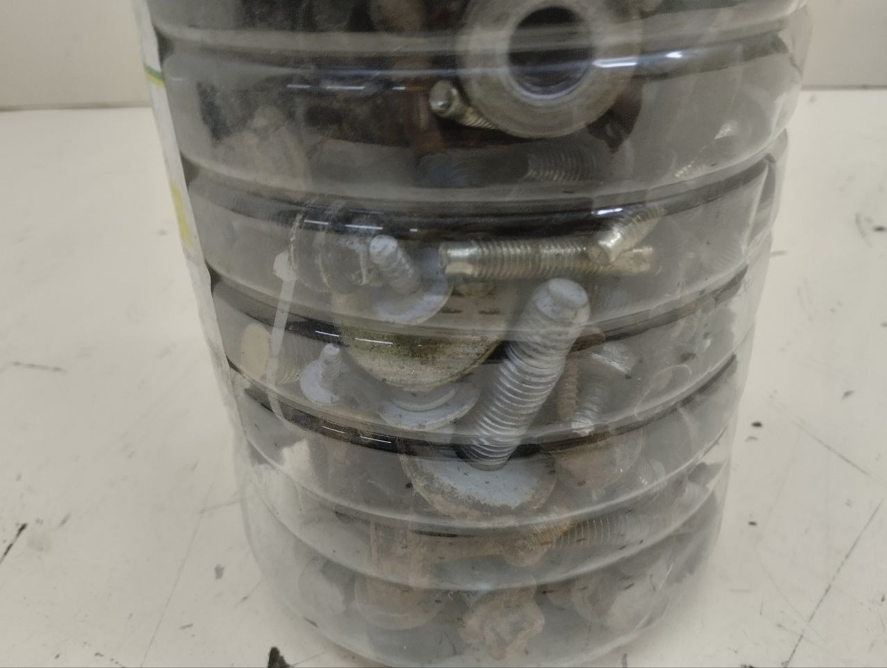 Болт Ford Mondeo 4 2007-2015