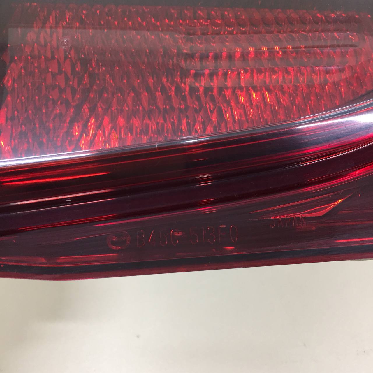 Фонарь задний внутренний левый Mazda Mazda 3 (BM) 2013-2016