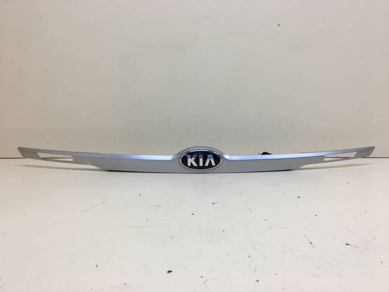Накладка двери багажника Kia Seltos 2019>
