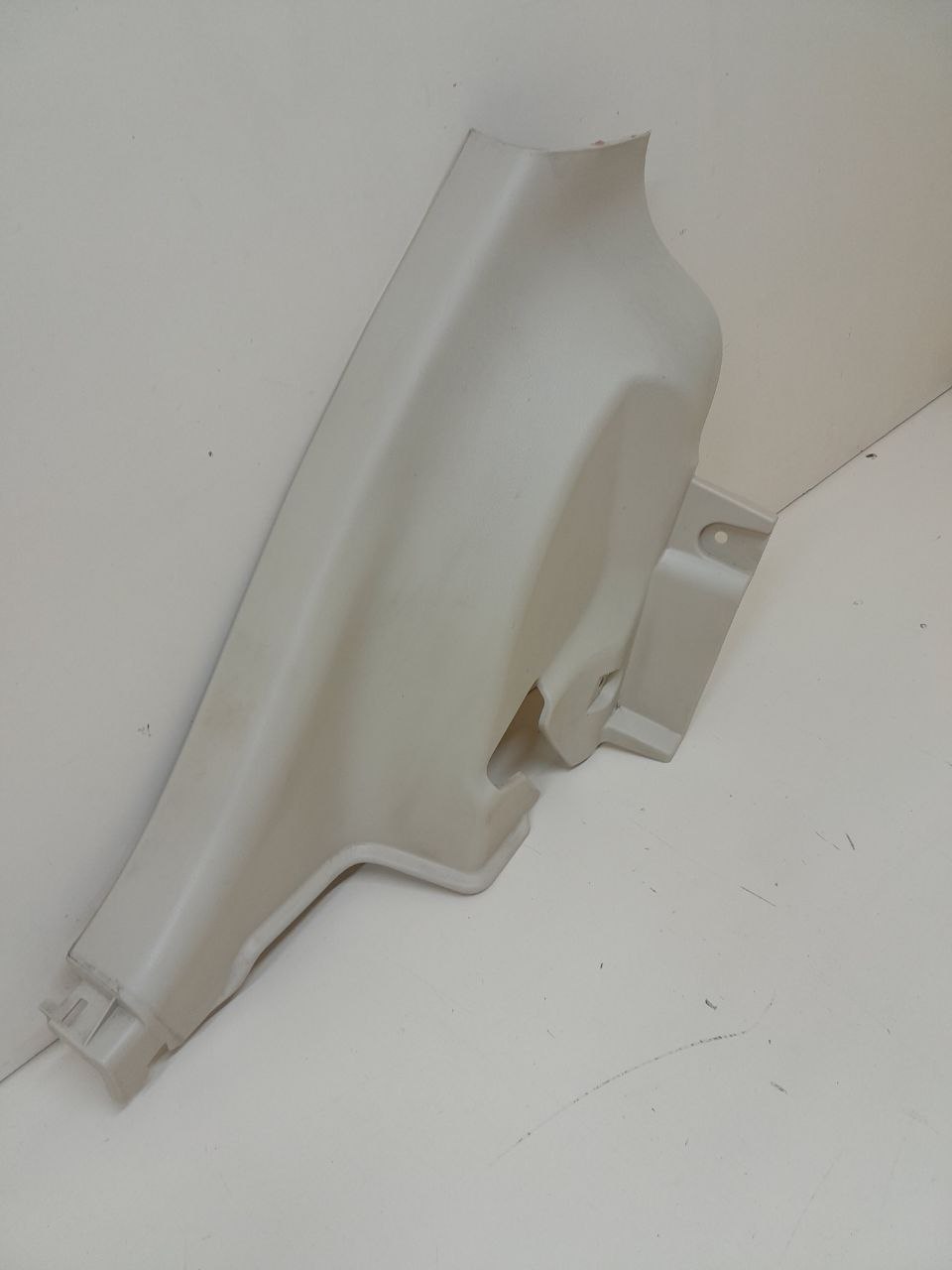 Обшивка стойки Lexus RX 350 /450h (XL10) 2009-2015 Обшивка стойки Lexus RX 350 /450h (XL10) 2009-2015