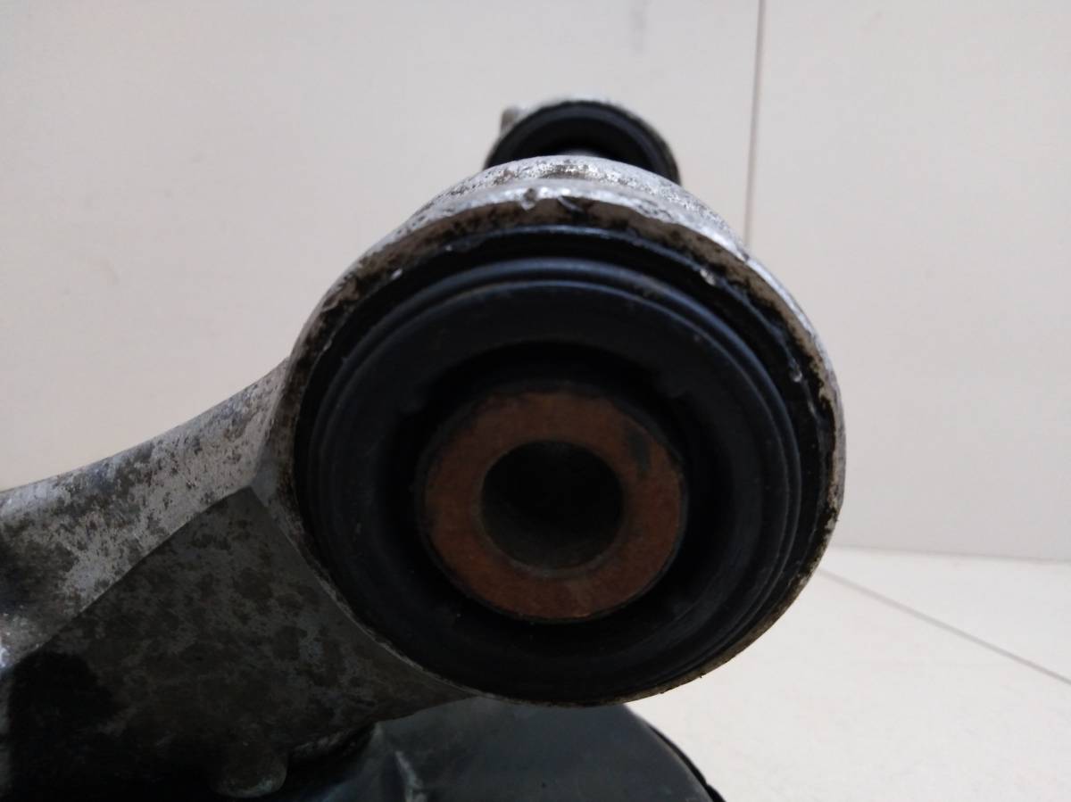 Кулак поворотный задний правый Honda Civic 4D 2006-2012 Кулак поворотный задний правый Honda Civic 4D 2006-2012