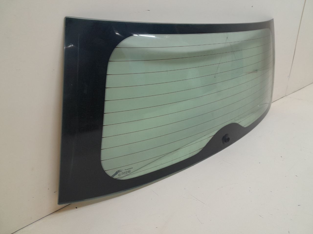 Стекло заднее Ford Fusion (JU) 2002-2012