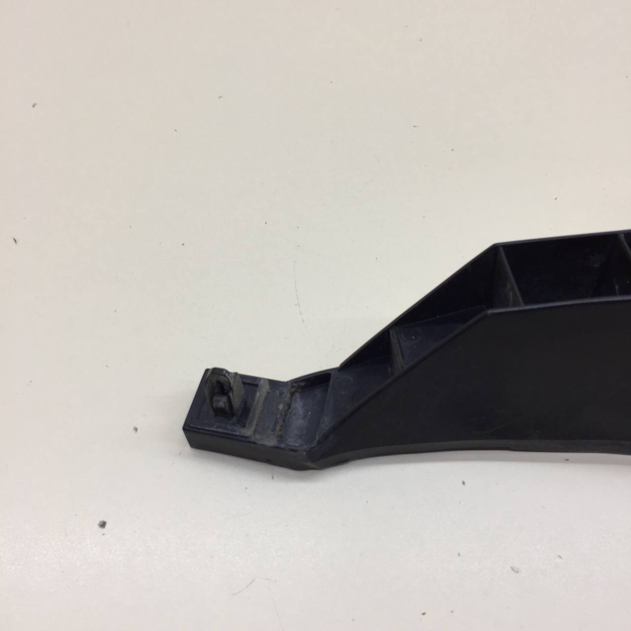 Кронштейн заднего бампера Suzuki Grand Vitara 2005-2015