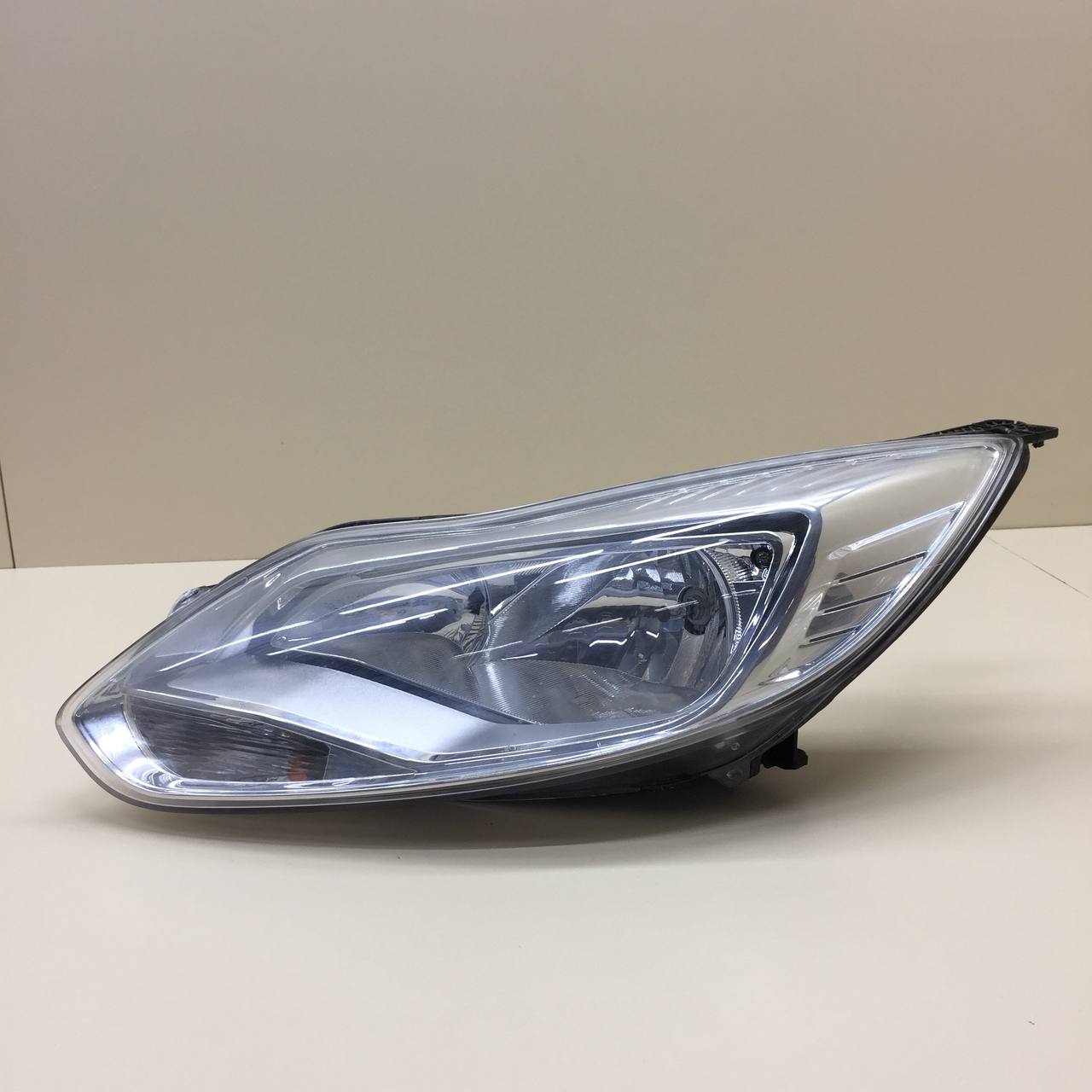 Фара левая Ford Focus 3 2011>
