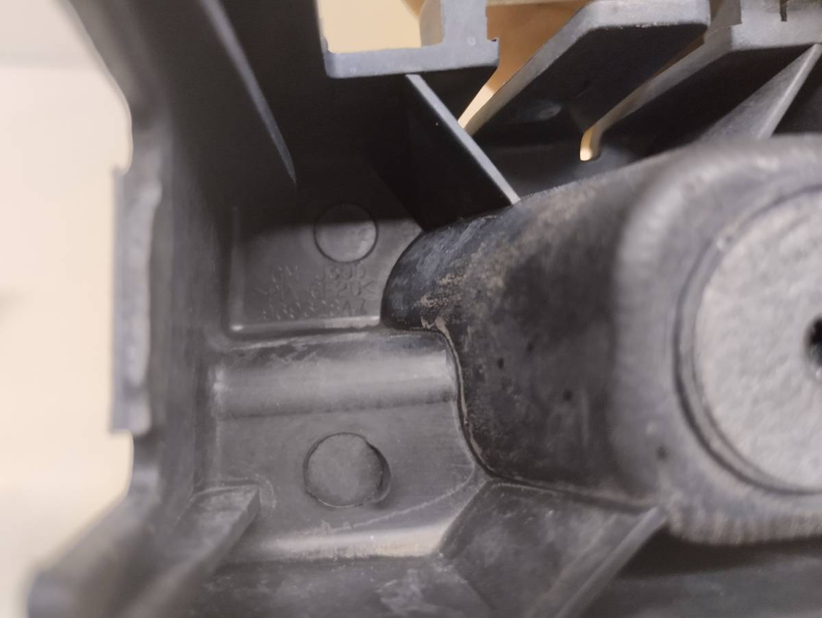 Направляющая заднего бампера левая Chevrolet Cruze (J300) 2009-2016