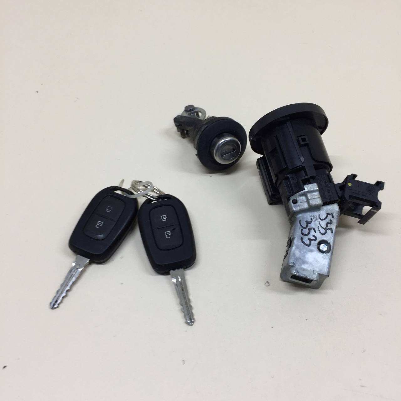 Замок зажигания Renault Logan (2) 2014> Замок зажигания Renault Logan (2) 2014>