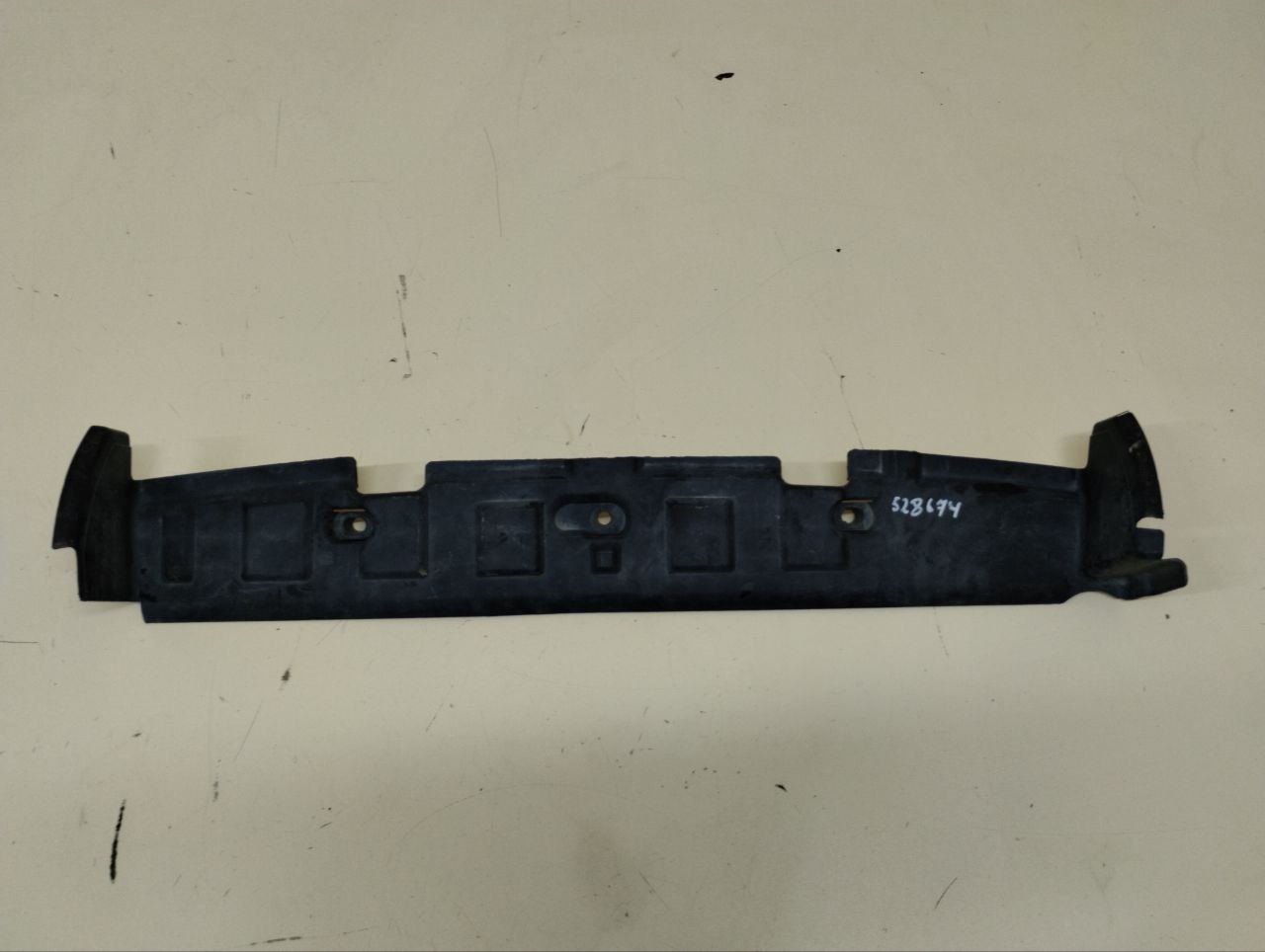 Воздуховод радиатора Land Rover Discovery 3 (L319) 2004-2009 Воздуховод радиатора Land Rover Discovery 3 (L319) 2004-2009