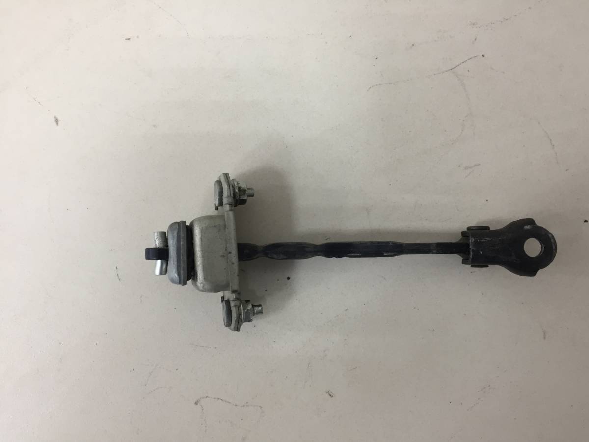 Ограничитель двери Subaru Impreza (G12) 2007-2012