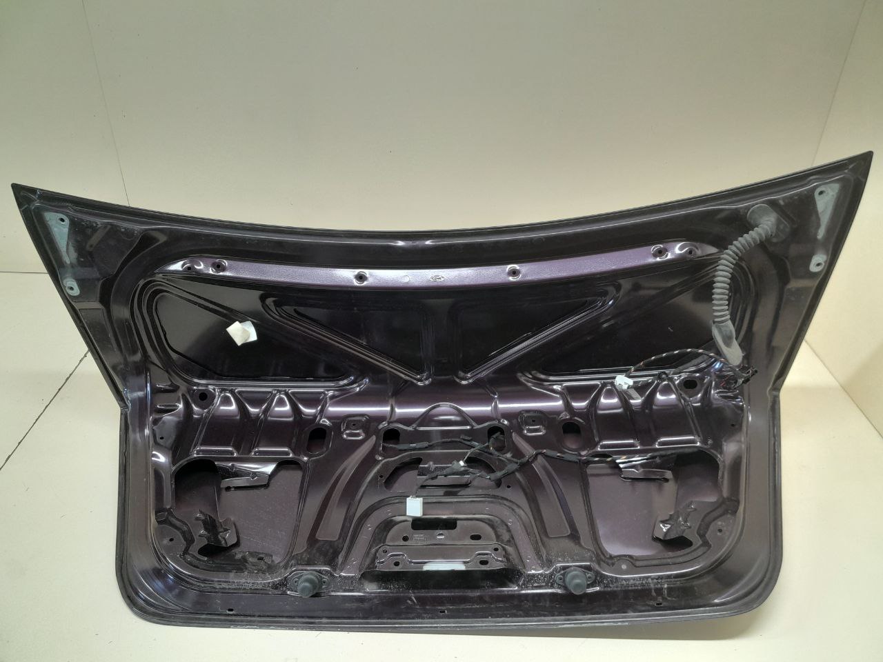 Крышка багажника Ford Focus 2 (DB) 2008-2011 Крышка багажника Ford Focus 2 (DB) 2008-2011