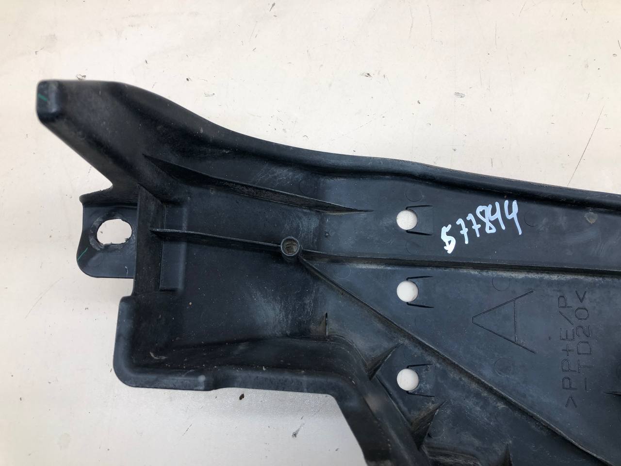 Пыльник (кузов наружные) Toyota Rav 4 (XA40) 2013-2019