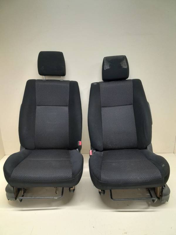 Сиденье (комплект) Suzuki Grand Vitara 2005-2015 Сиденье (комплект) Suzuki Grand Vitara 2005-2015
