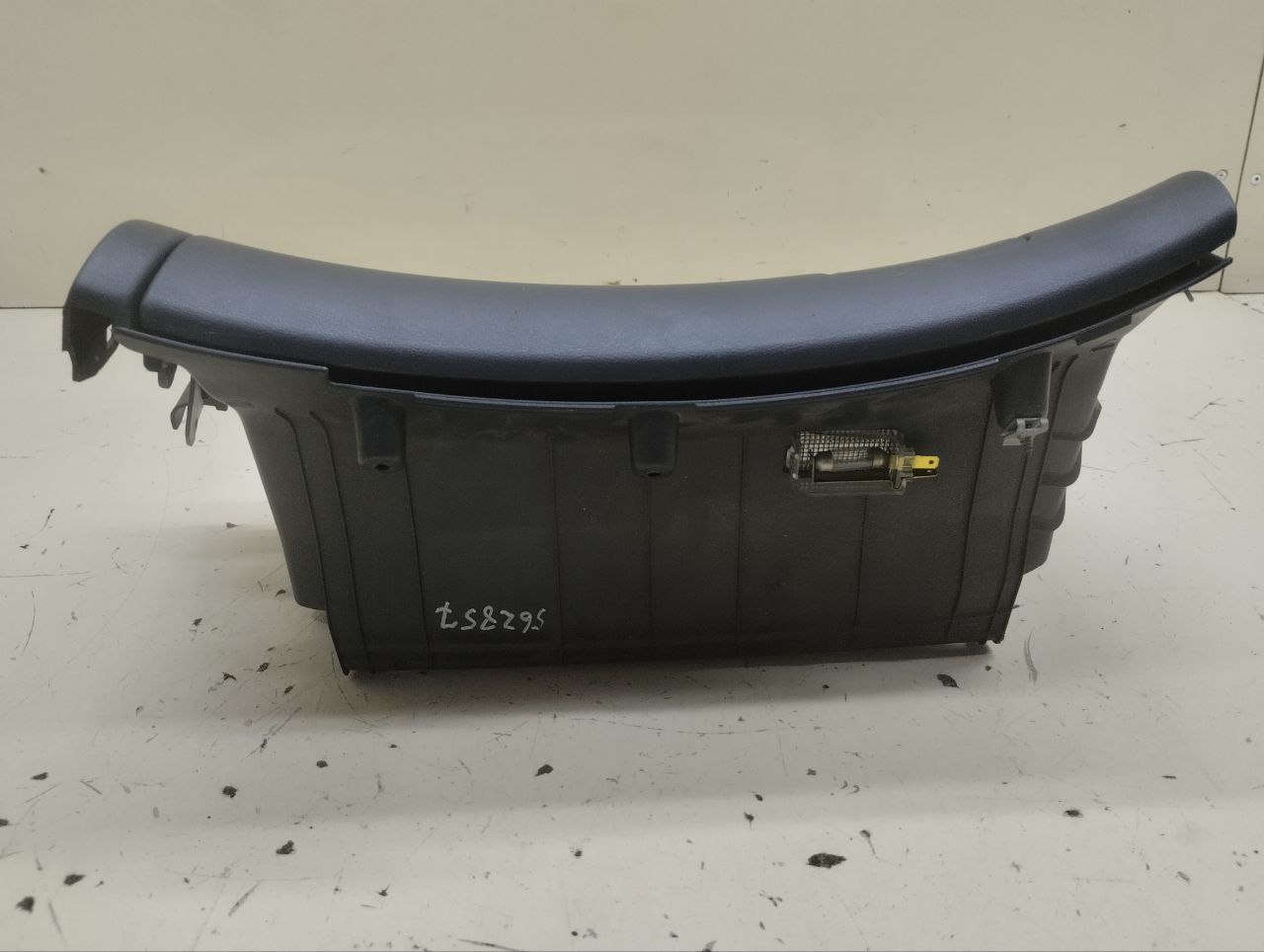 Бардачок Hyundai Elantra (HD) 2006-2010 Бардачок Hyundai Elantra (HD) 2006-2010