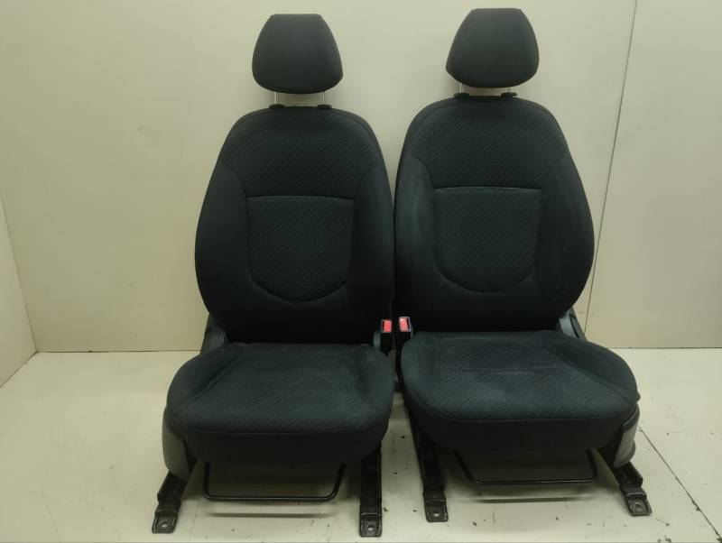 Сиденье (комплект) Hyundai Solaris (RB) 2010-2017 Сиденье (комплект) Hyundai Solaris (RB) 2010-2017