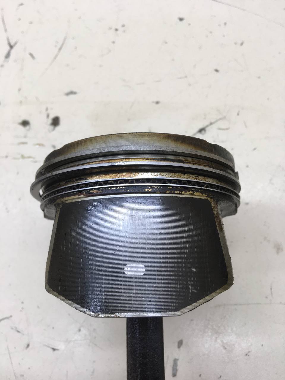 Поршень с шатуном Nissan Almera 3 (G11, G15) 2012> Поршень с шатуном Nissan Almera 3 (G11, G15) 2012>